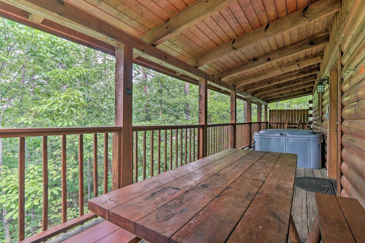 Cabin With Deck And Fireplace Less Than 3 Mi To Dollywood! Pigeon Forge Zewnętrze zdjęcie