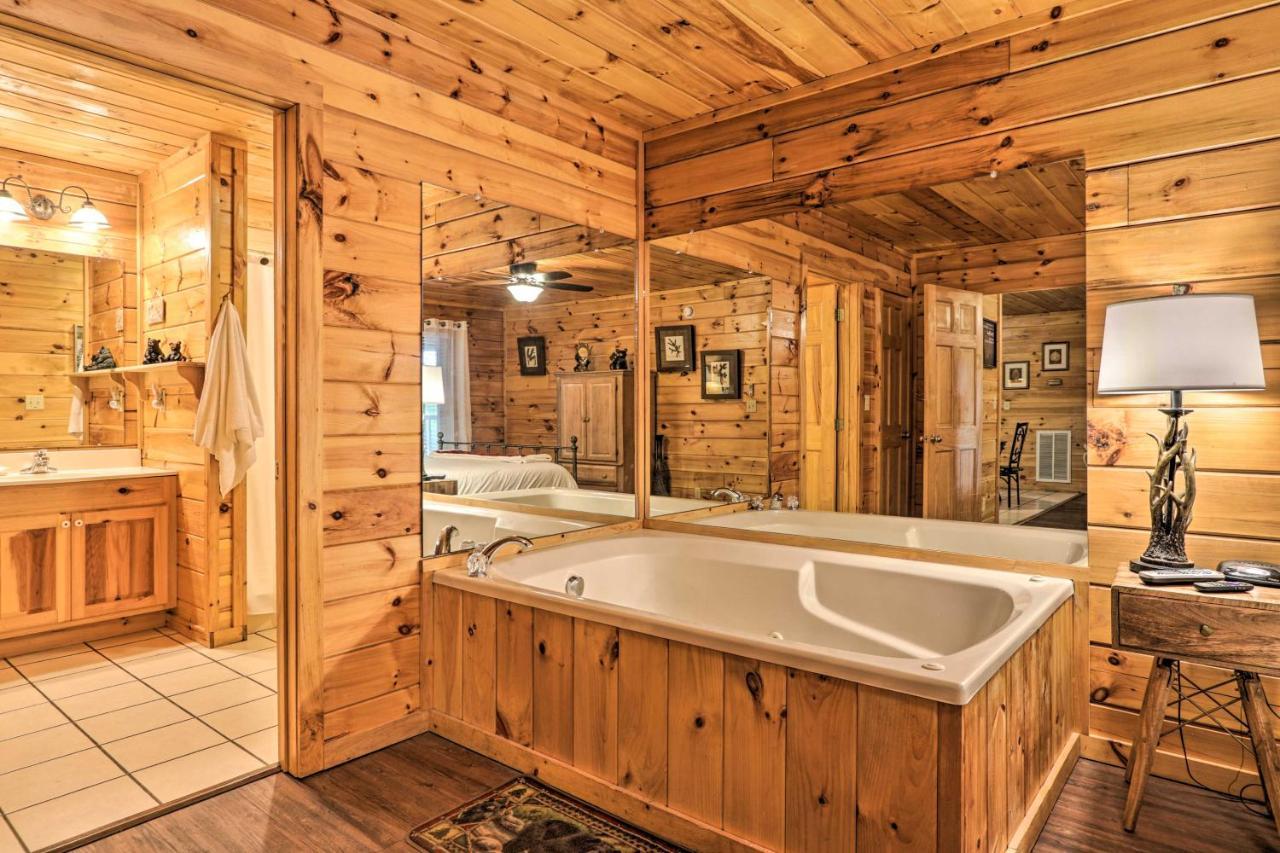 Cabin With Deck And Fireplace Less Than 3 Mi To Dollywood! Pigeon Forge Zewnętrze zdjęcie