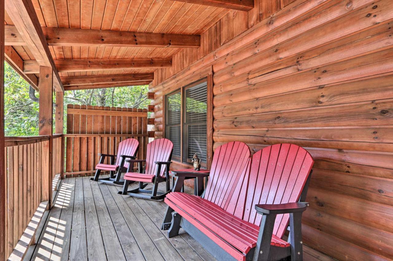 Cabin With Deck And Fireplace Less Than 3 Mi To Dollywood! Pigeon Forge Zewnętrze zdjęcie