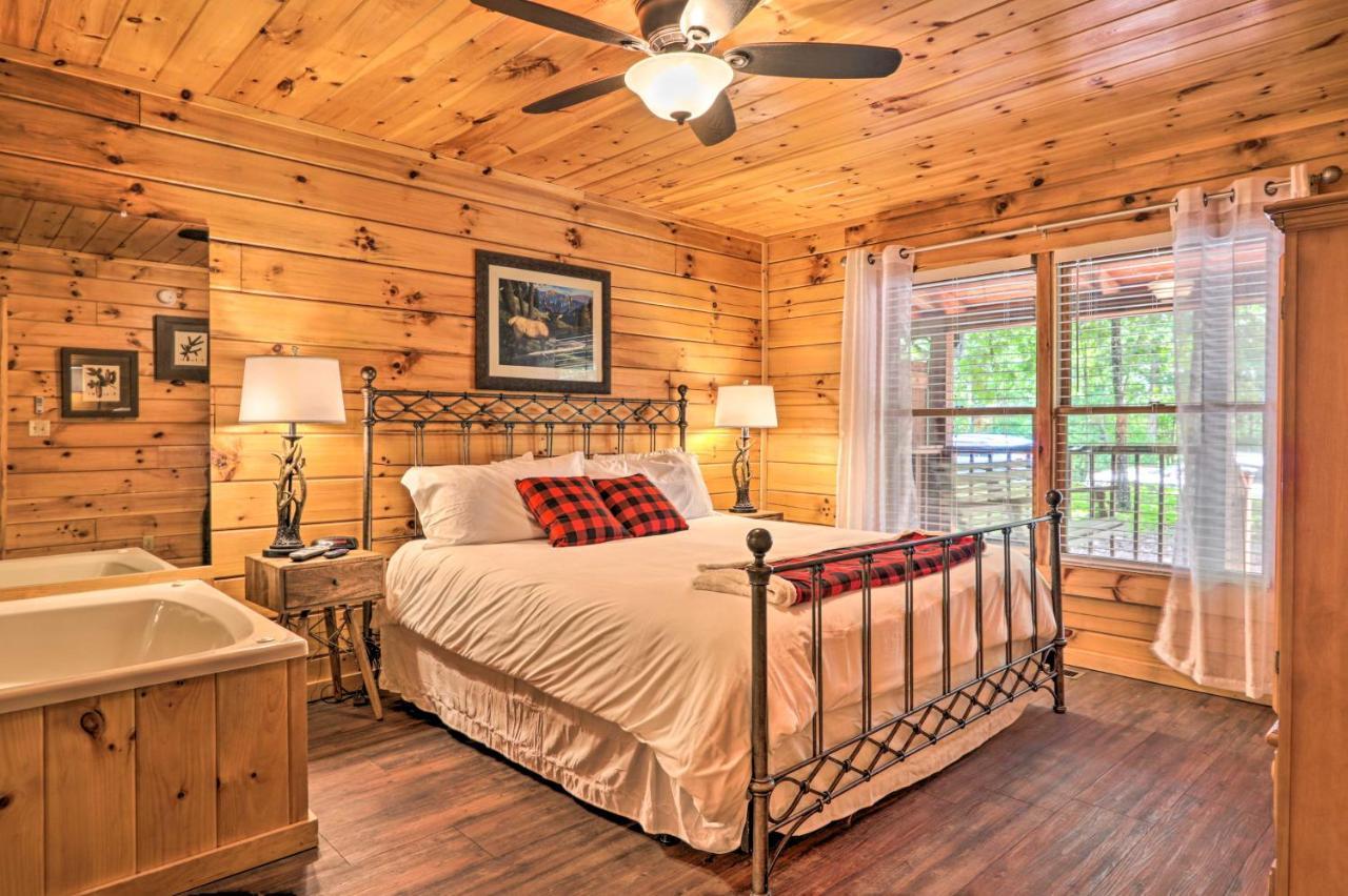 Cabin With Deck And Fireplace Less Than 3 Mi To Dollywood! Pigeon Forge Zewnętrze zdjęcie